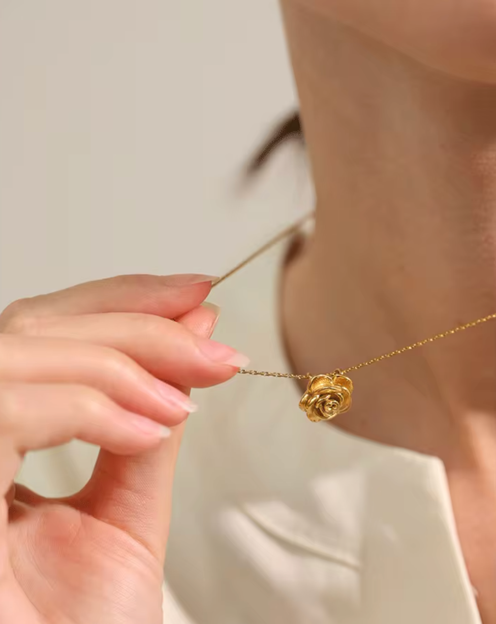 Stereoscopic Flower Necklace