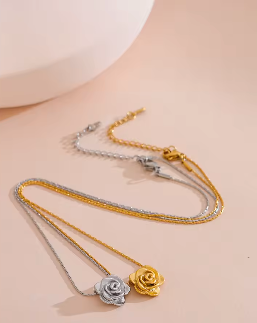 Stereoscopic Flower Necklace