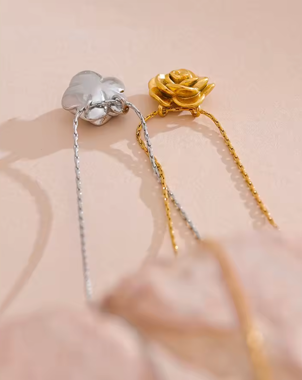 Stereoscopic Flower Necklace
