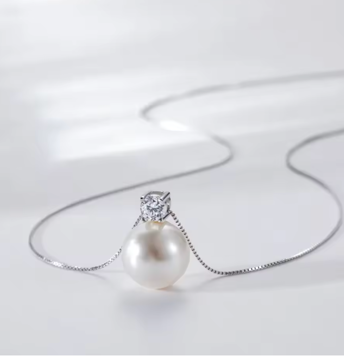 Pearl Pendant Necklace